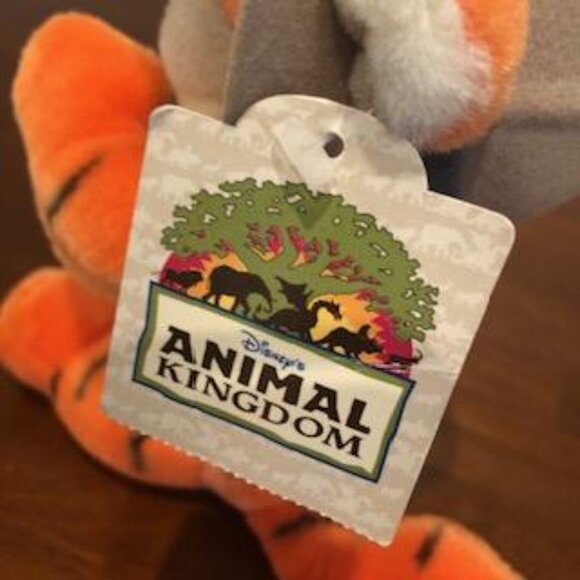 Walt Disney World Animal Kingdom Safari Tigger Plus Collectible Doll NWT. - Picture 7 of 16